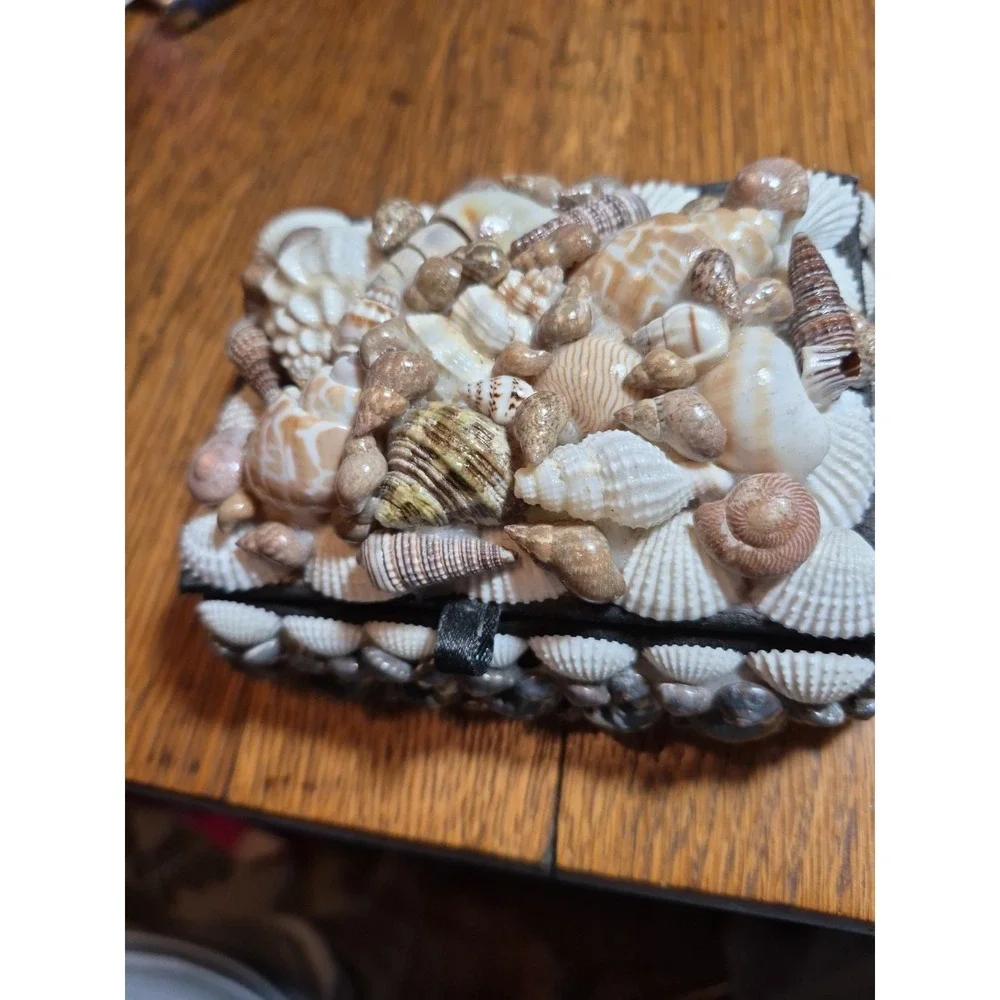 Vintage Sea Shell Covered Trinket Jewelry Box